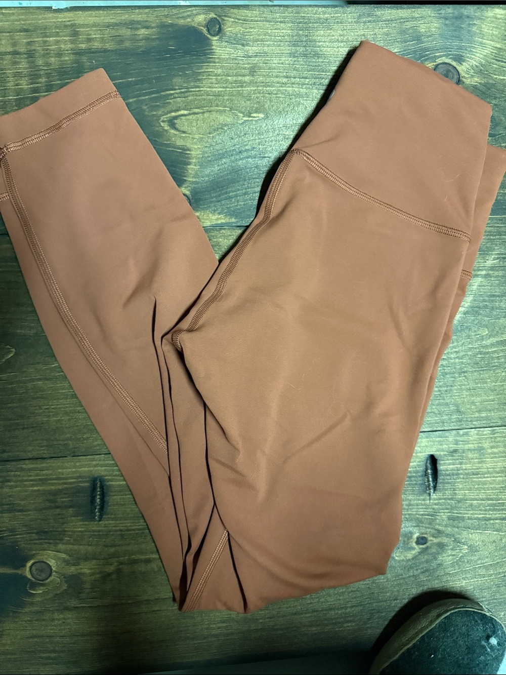 Lululemon Wunder Train Leggings - Picture 5 of 8